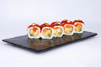 კალიფორნია დრიმ (8 ნაჭერი) - კრევეტი ტემპურაში, ორაგული, კრაბი, ტამაგო, ტობიკო