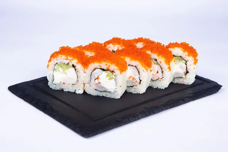 ები კალიფორნია (8 ნაჭერი) - კრევეტი, ნაღების ყველი, კიტრი, ტობიკო და ტერიაკის სოუსი