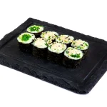 ჰიაში მაკი (8 ნაჭერი) - ზღვის წყალმცენარეები, ბრინჯი, სეზამის სოუსი და ნორი