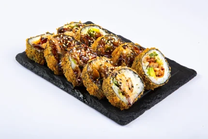 ცხელი კანადა (10 ნაჭერი) - შებოლილი გველთევზა, ავოკადო, კიტრი, ნაღების ყველი და ტერიაკი