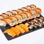 ალასკა სეტი (32 ნაჭერი) - ფილადელფია, ოქროს დრაკონი, საკე მაკი, ორაგულის ნიგირი და გველთევზის ნიგირი - ტოკიო ჰაუსი ბათუმი