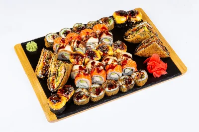 პრემიუმ სეტი (38 ნაჭერი) - ფილადელფია, ოქროს დრაკონი, გამომცხვარი კრაბის და ორაგულის როლი, ცხელი ზაფხული და ორაგულის სენდვიჩი - ტოკიო ჰაუსი ბათუმი