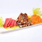 საშიმი სეტი (300 გრ.) - ახალი ორაგულის საშიმი, შებოლილი გველთევზის საშიმი და თინუსის საშიმი - ტოკიო ჰაუსი ბათუმი