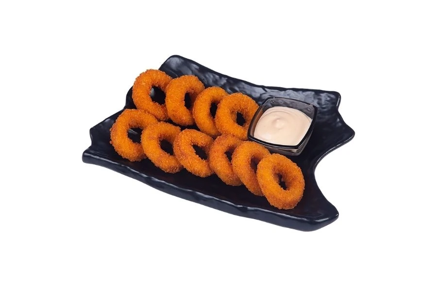 ხახვის რგოლები (Onion Rings) - ხრაშუნა ოქროსფერი ხახვის რგოლები საფირმო სოუსით